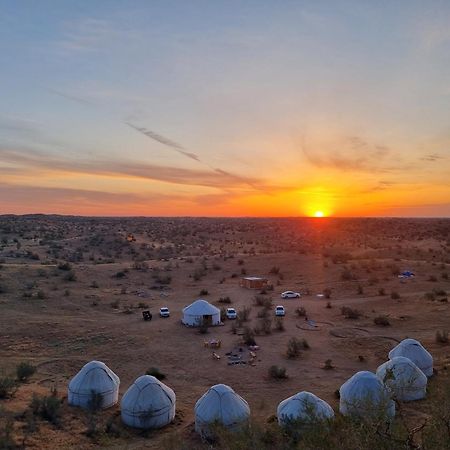 Authentic Uzbek Yurt Camp Eco-Friendly Hotel Nurota Ngoại thất bức ảnh
