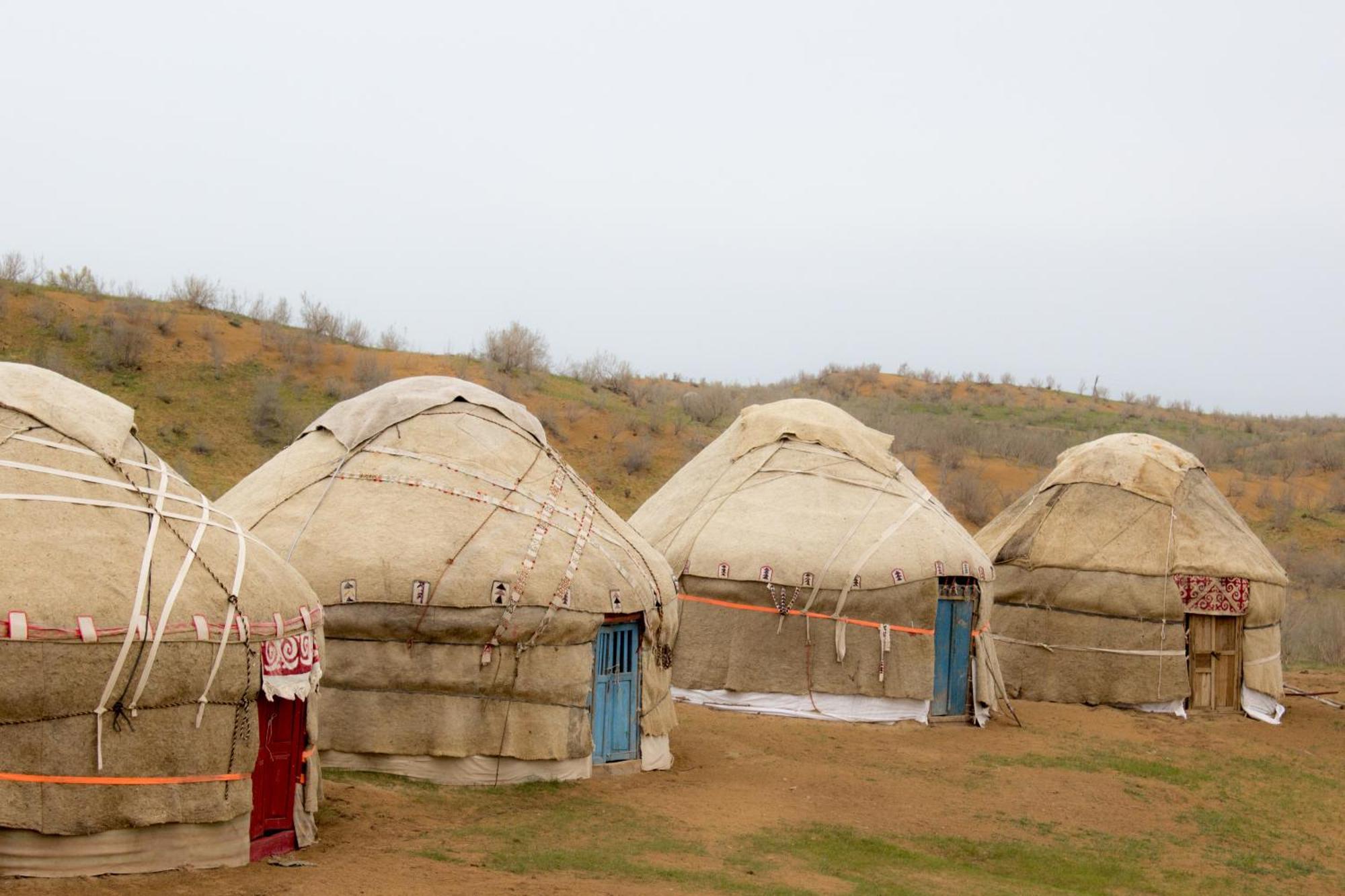 Authentic Uzbek Yurt Camp Eco-Friendly Hotel Nurota Ngoại thất bức ảnh
