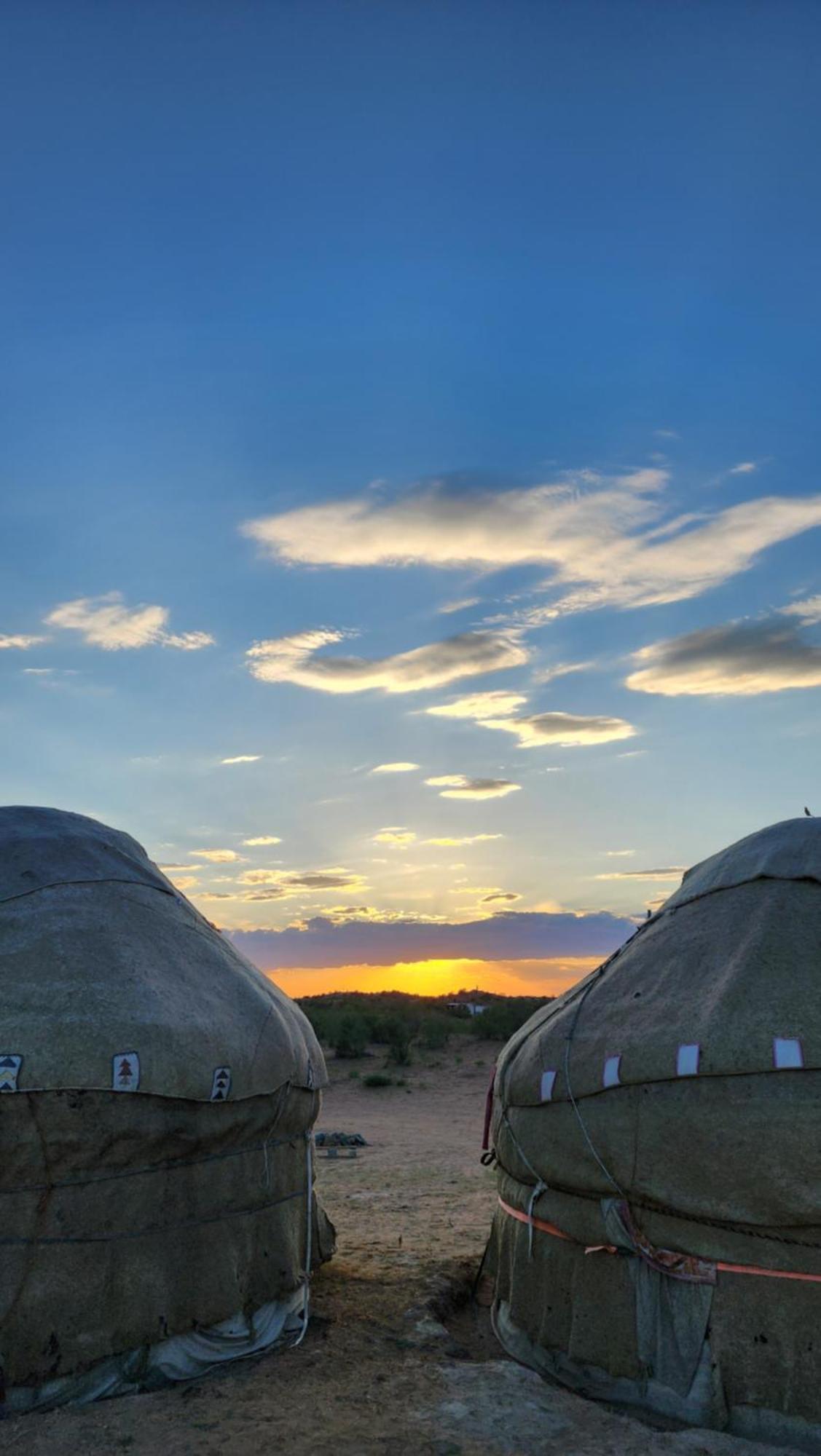 Authentic Uzbek Yurt Camp Eco-Friendly Hotel Nurota Ngoại thất bức ảnh