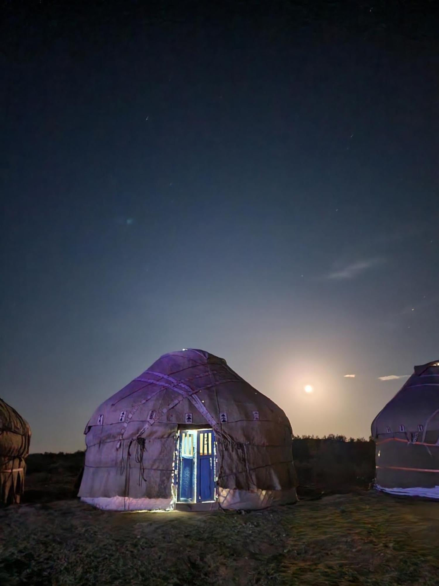 Authentic Uzbek Yurt Camp Eco-Friendly Hotel Nurota Ngoại thất bức ảnh