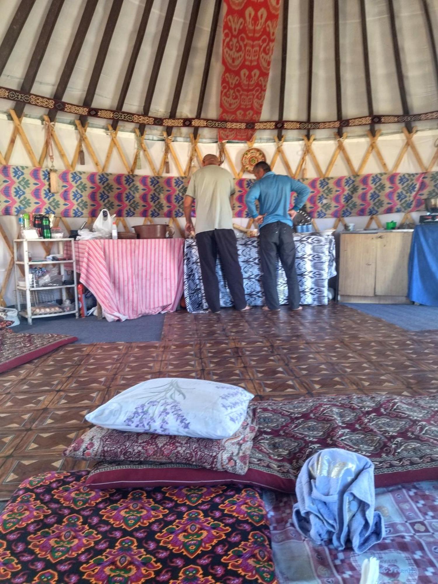 Authentic Uzbek Yurt Camp Eco-Friendly Hotel Nurota Ngoại thất bức ảnh