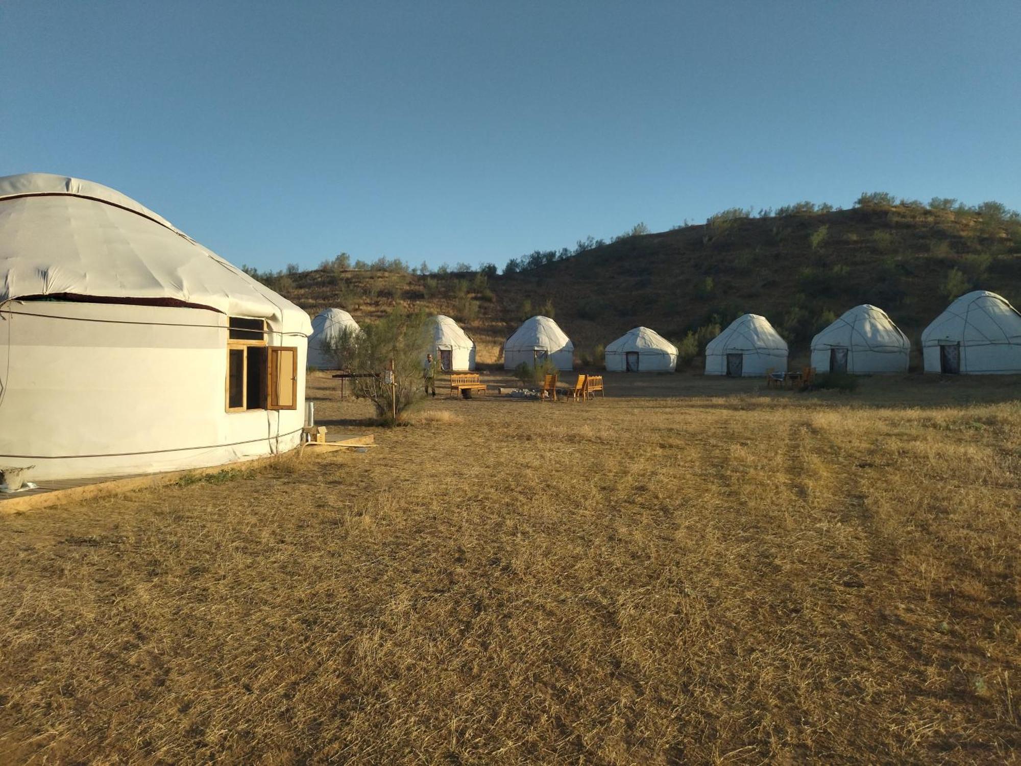 Authentic Uzbek Yurt Camp Eco-Friendly Hotel Nurota Ngoại thất bức ảnh