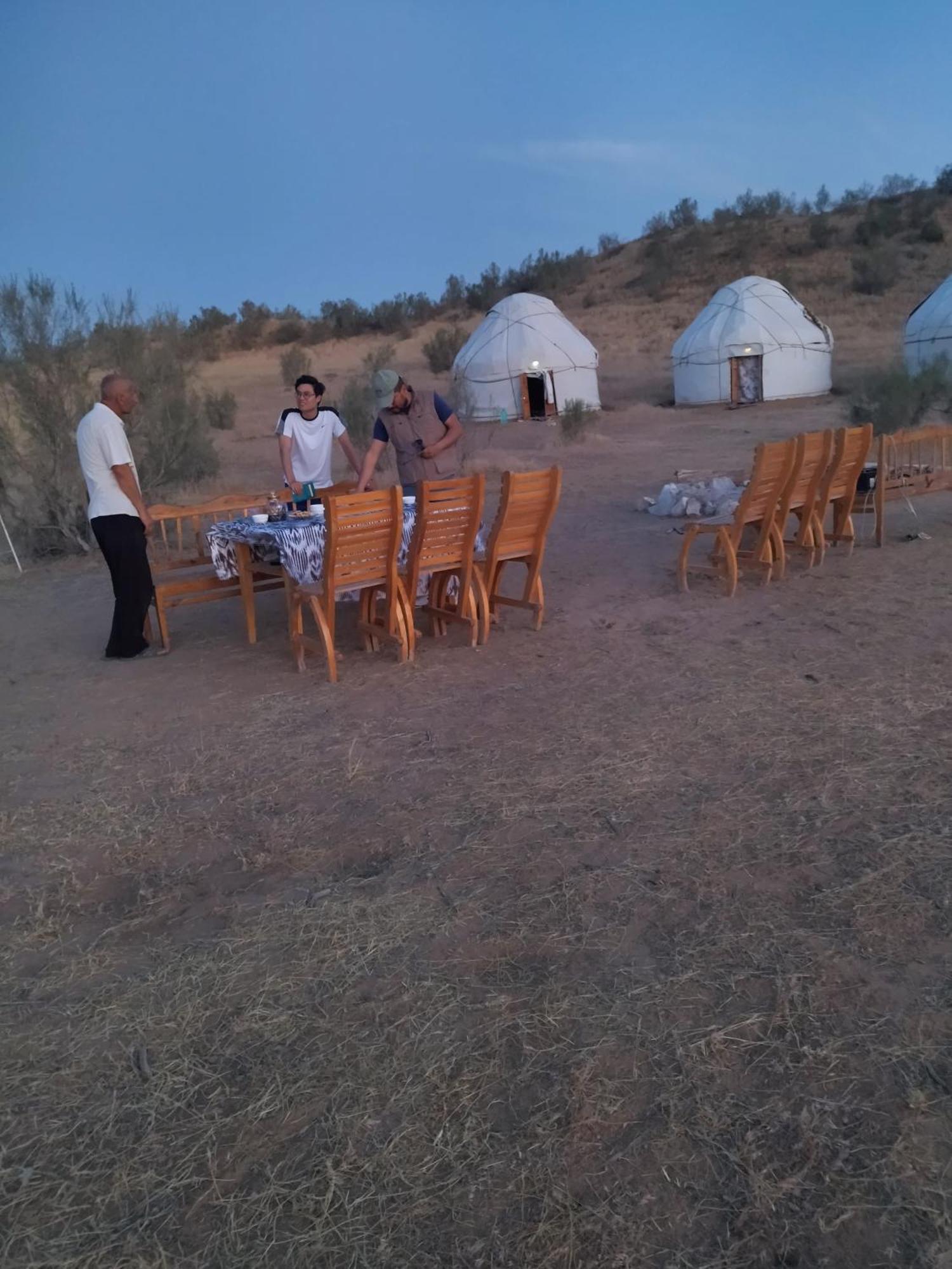 Authentic Uzbek Yurt Camp Eco-Friendly Hotel Nurota Ngoại thất bức ảnh