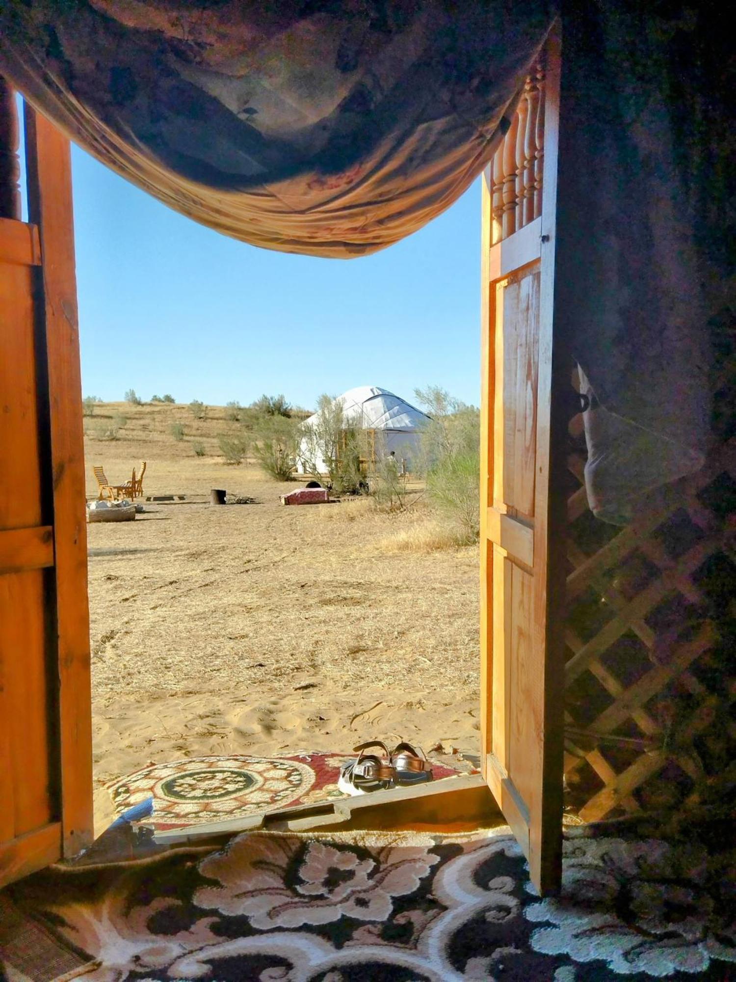 Authentic Uzbek Yurt Camp Eco-Friendly Hotel Nurota Ngoại thất bức ảnh